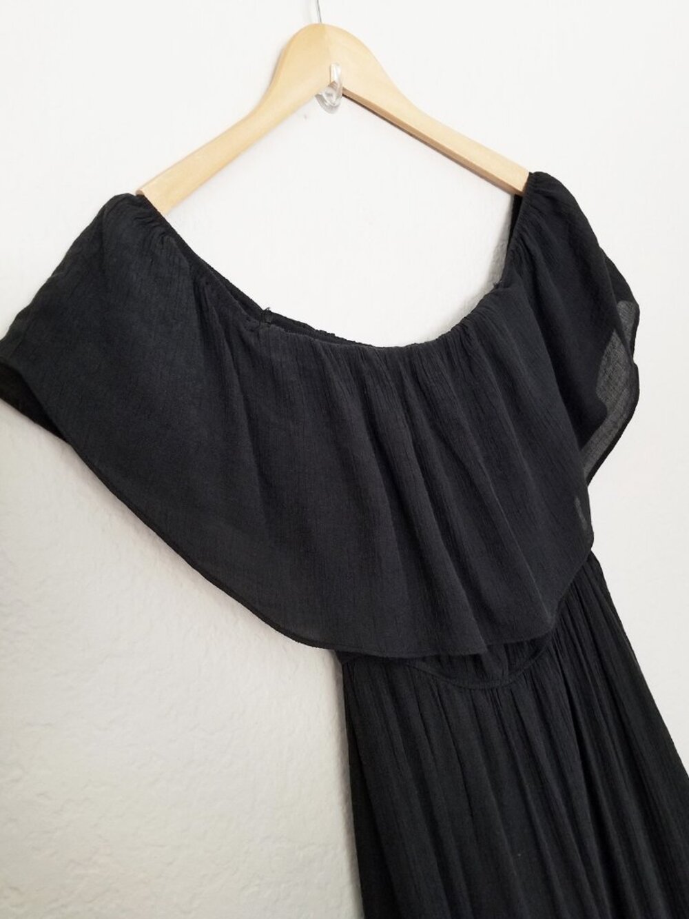 T By Talia Black Off Shoulder Ruffle Slits Long Maxi Dress M Gauze Summer Fairy - Picture 12 of 13